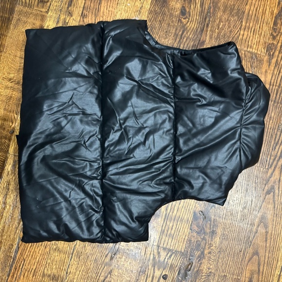 Old Navy - Faux-Leather Puffer Vest size small - Picture 5 of 5